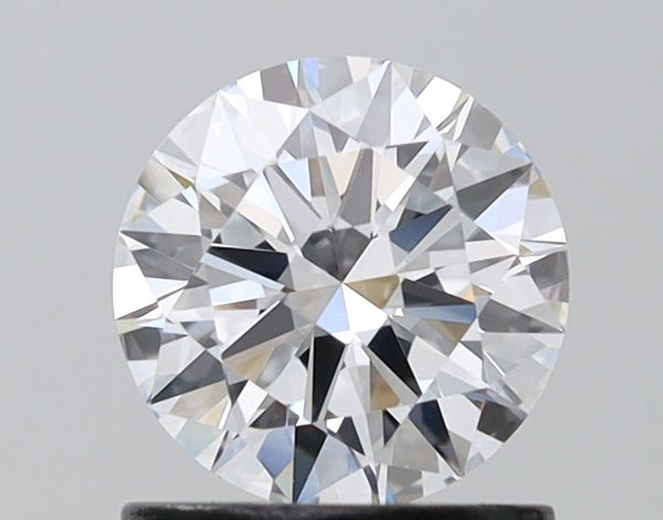 0.9-Carat Round Shape Lab Grown Diamond